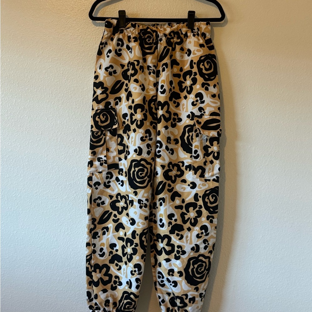 Dazey LA Black and Tan Patterned Pants